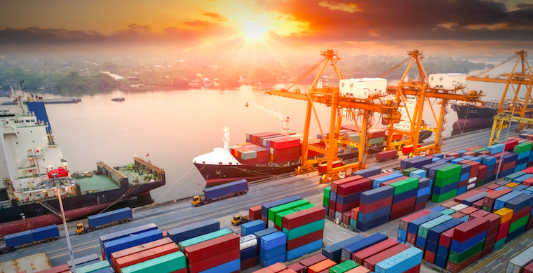 中國港口貨物吞吐量和集裝箱吞吐量均居世界第一