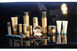 跨境電商賣家如何順利郵寄化妝品到國(guó)外？