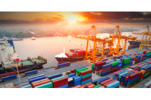 國際海運市場從“一箱難求”到“一船難求”