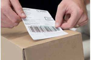 跨境物流中的貼單換標(biāo)是什么意思